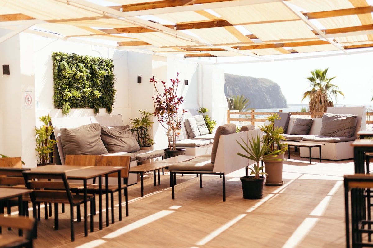Ocean Nomads Hostel