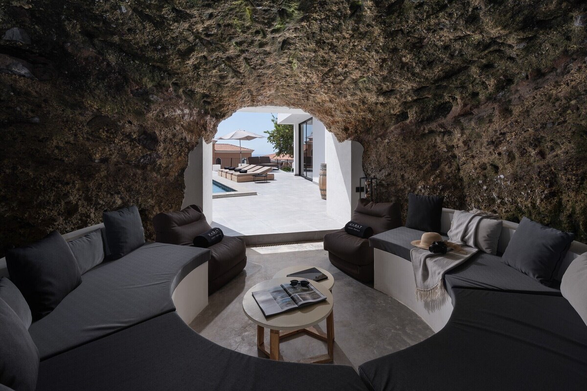 Holiday Villa 'Karat Stone'